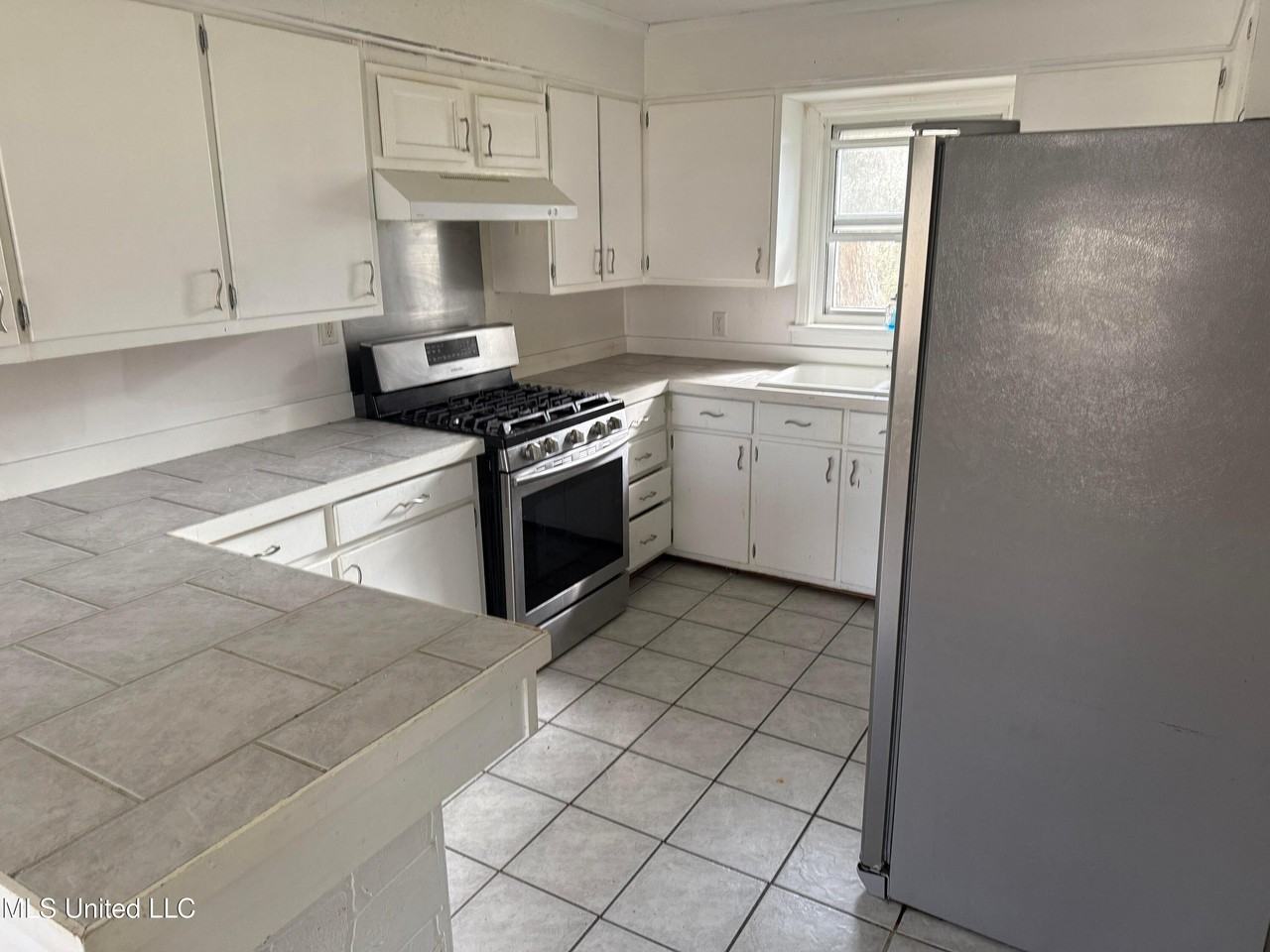 307 45th St - Photo 7 of 21