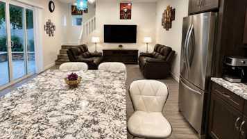 featured image of 6523 E Bluefield Ave
