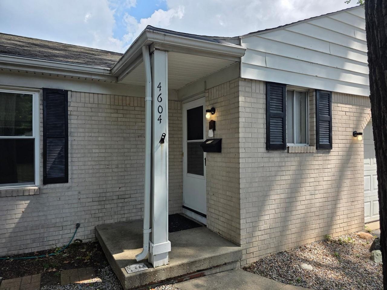 4604 Imperial Dr - Photo 2 of 19