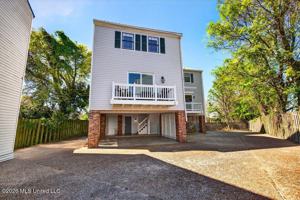 featured image of 255 E Scenic Dr