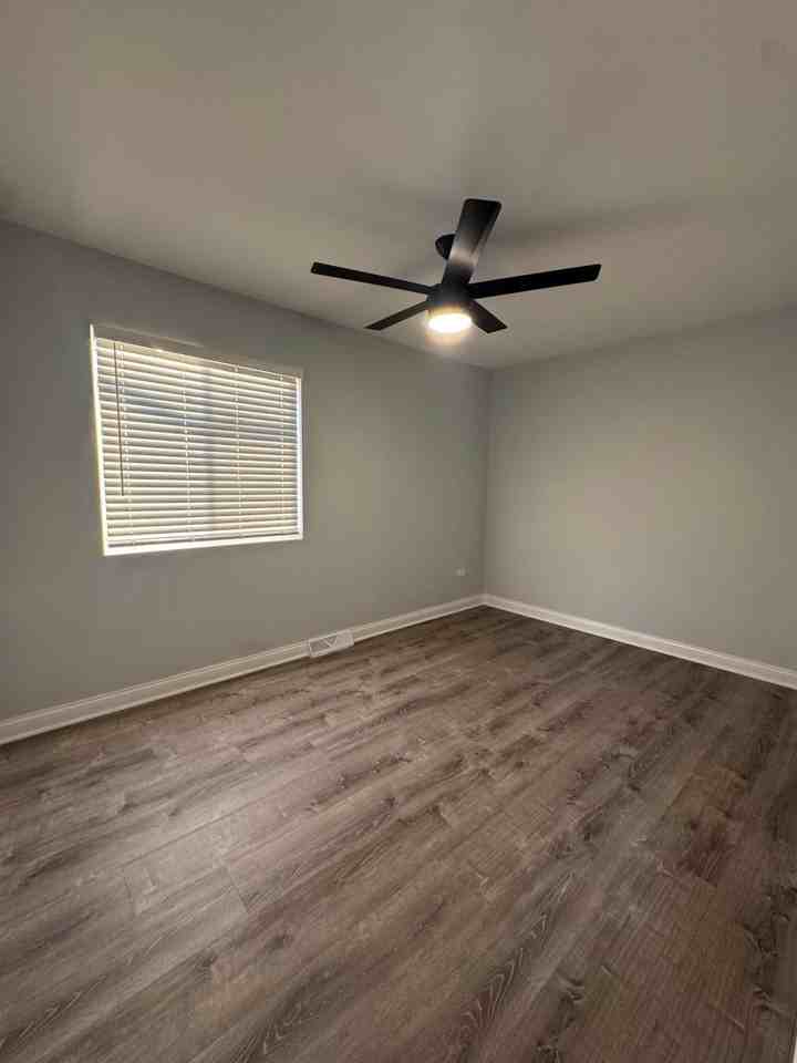 2014 Matthews Pl - Photo 7 of 18