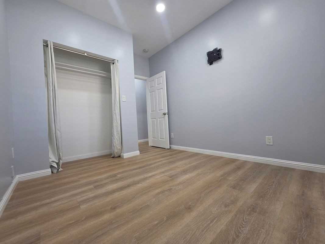 1715 W 64th St ##A - Photo 7 of 17