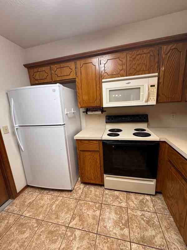 309 Oliver Street - Photo 5 of 23