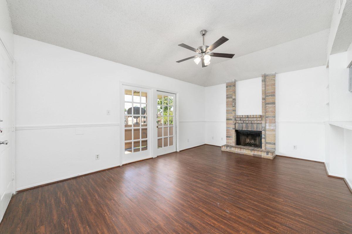 1308 Brenda Ln - Photo 4 of 19