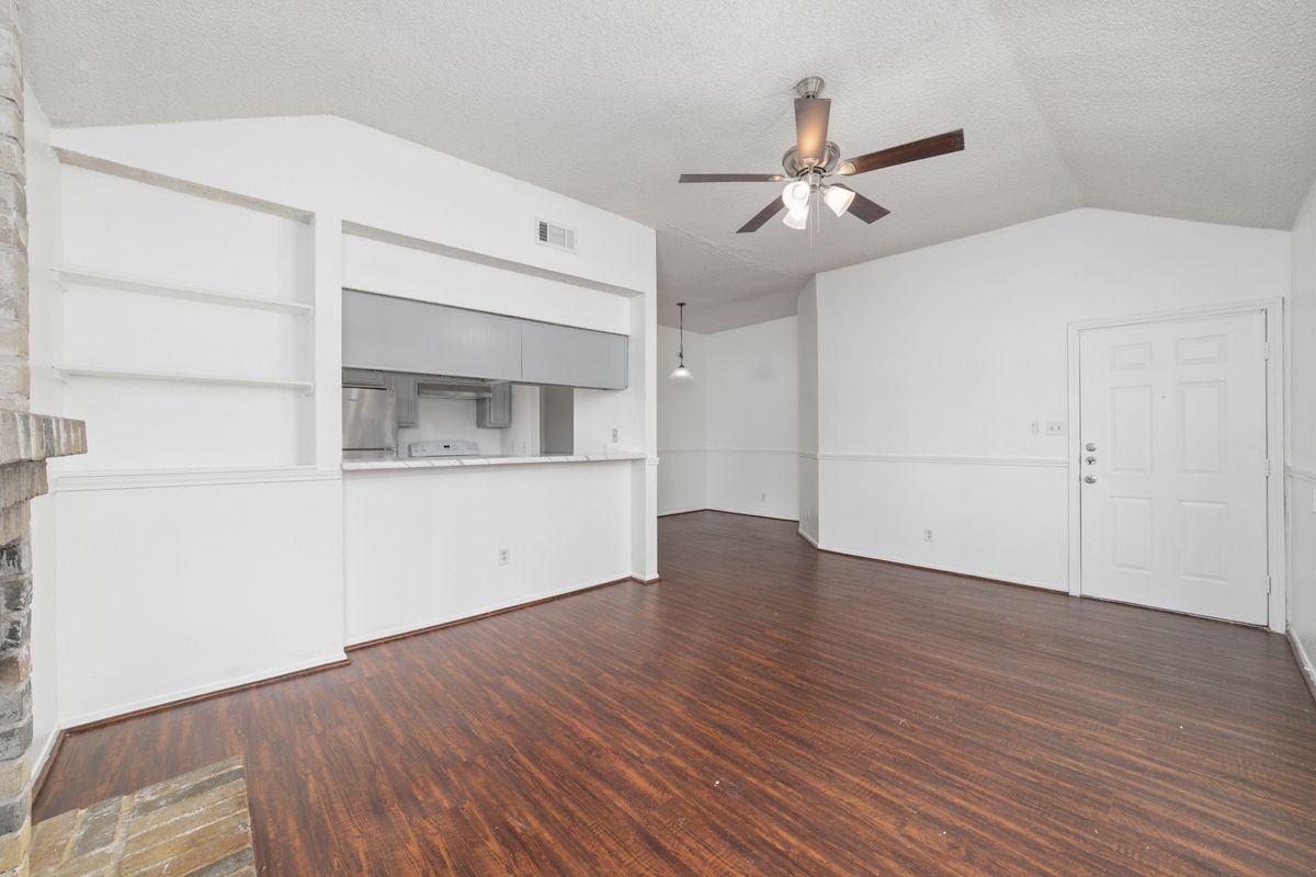 1308 Brenda Ln - Photo 6 of 19