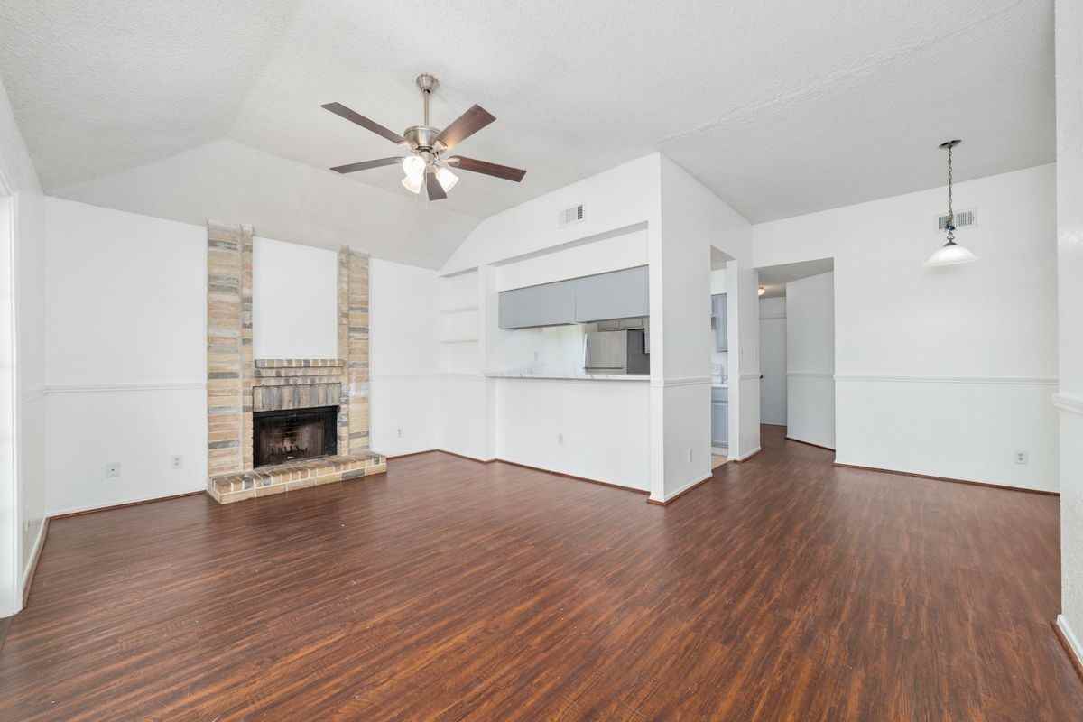 1308 Brenda Ln - Photo 7 of 19