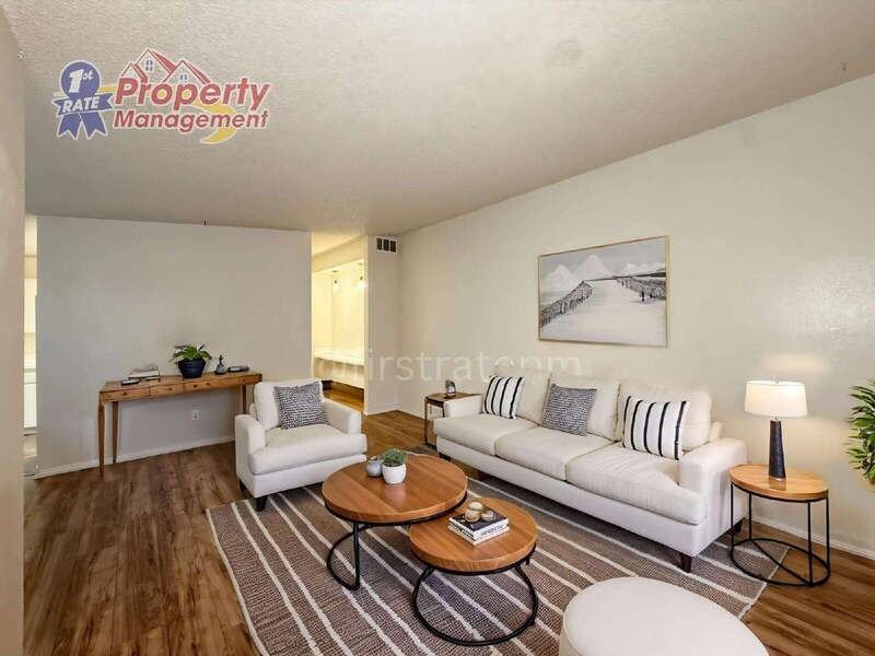 210 S Homedale Ave - Photo 3 of 32