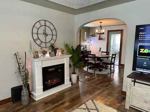 211 S Oak St #NA - Photo 3 of 23