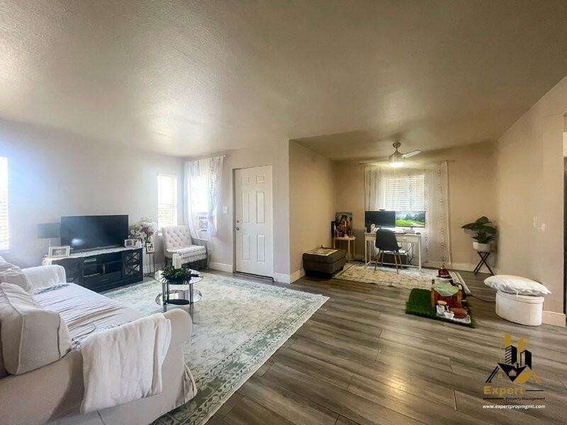 3445 Belden St - Photo 3 of 9