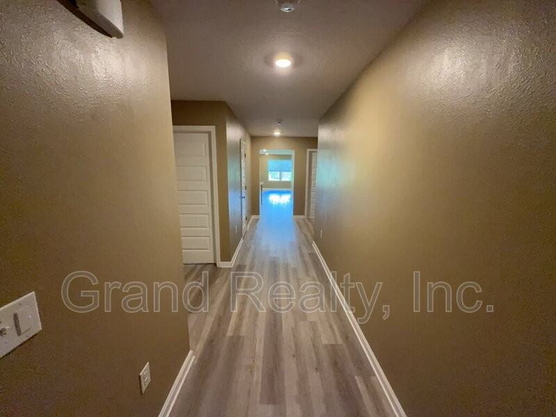 5482 Peach Dr - Photo 2 of 26