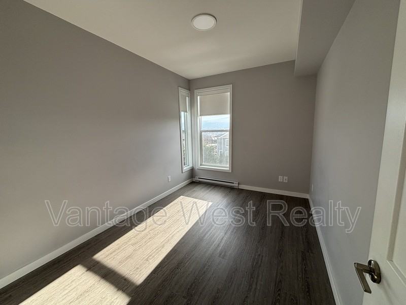 501 Boynton Pl - Photo 5 of 10