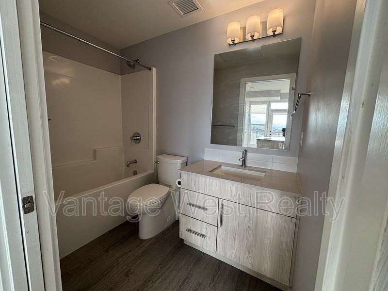 501 Boynton Pl - Photo 6 of 10