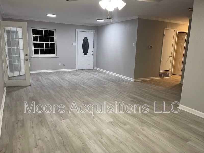 302 Kansas St - Photo 3 of 18
