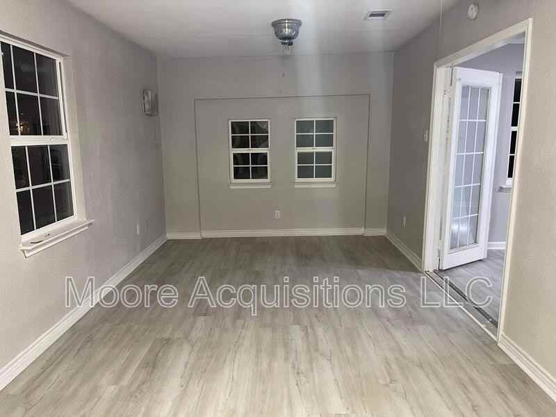 302 Kansas St - Photo 6 of 18
