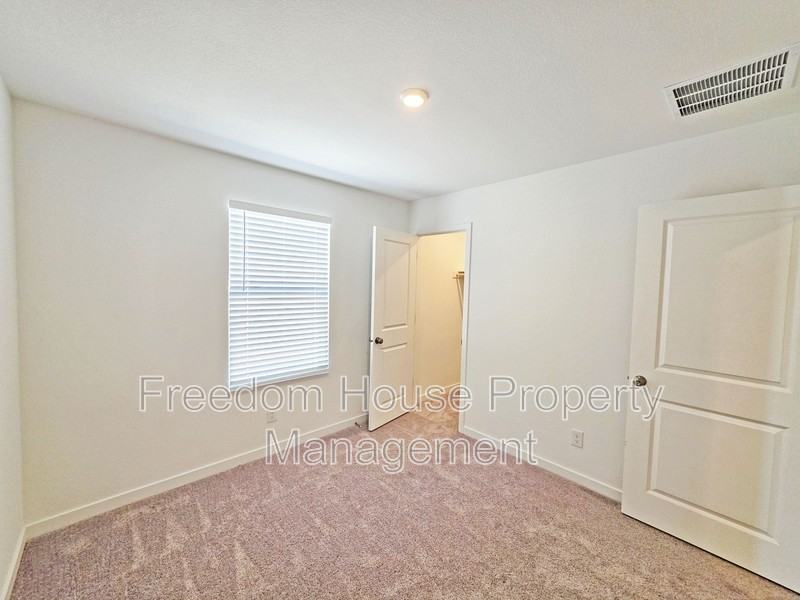710 E Huyana Wind Dr - Photo 7 of 36