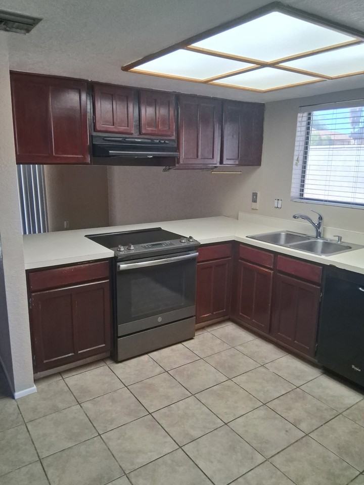 9249 N Eagle Dancer Dr - Photo 6 of 28