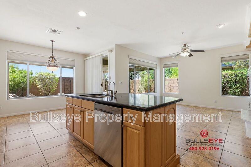 2927 W Plum Hollow Dr - Photo 4 of 36