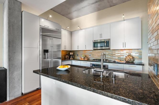 527 10th Ave - Photo 4 of 4