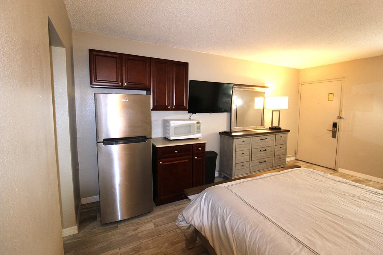 7150 N Tamiami Trl #C226 - Photo 5 of 24