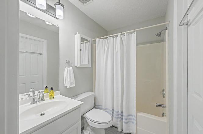 7868 Montview Rd - Photo 6 of 22