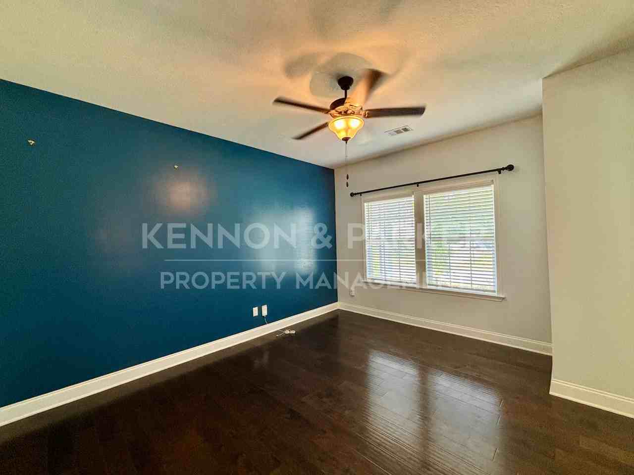 4526 Mountain Ivy Dr - Photo 4 of 40
