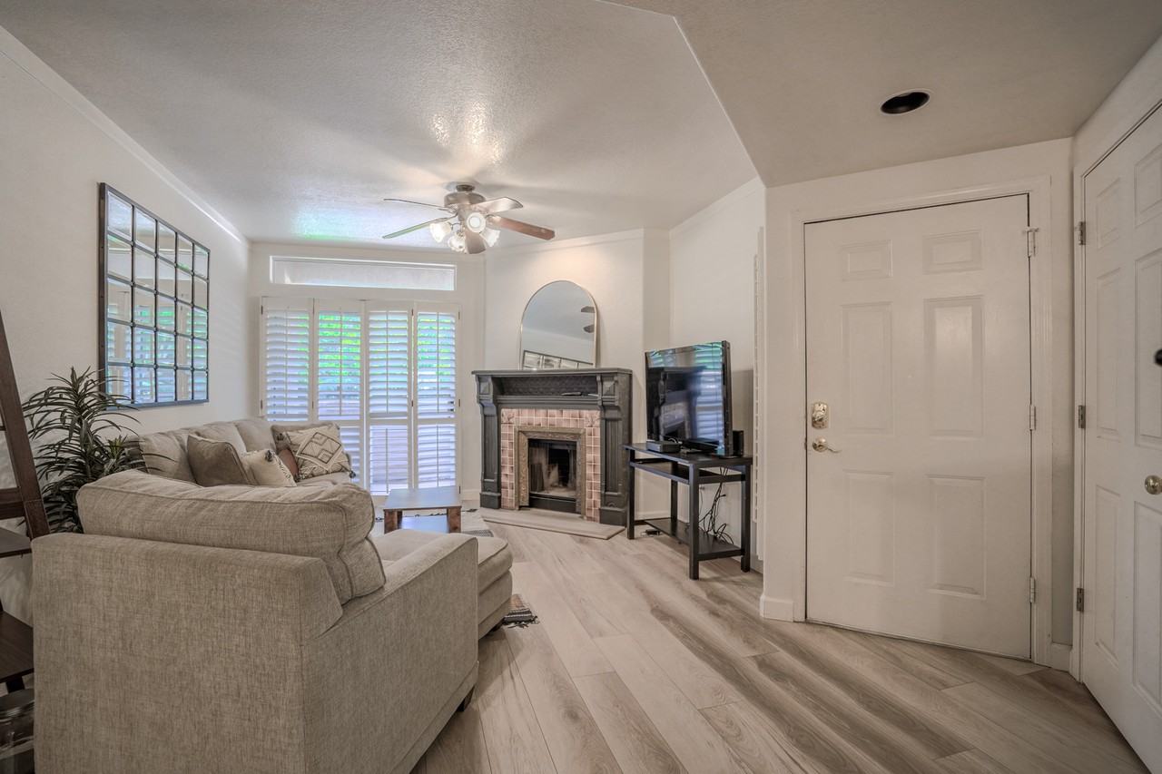 10410 N Cave Creek Rd #1111 - Photo 2 of 22