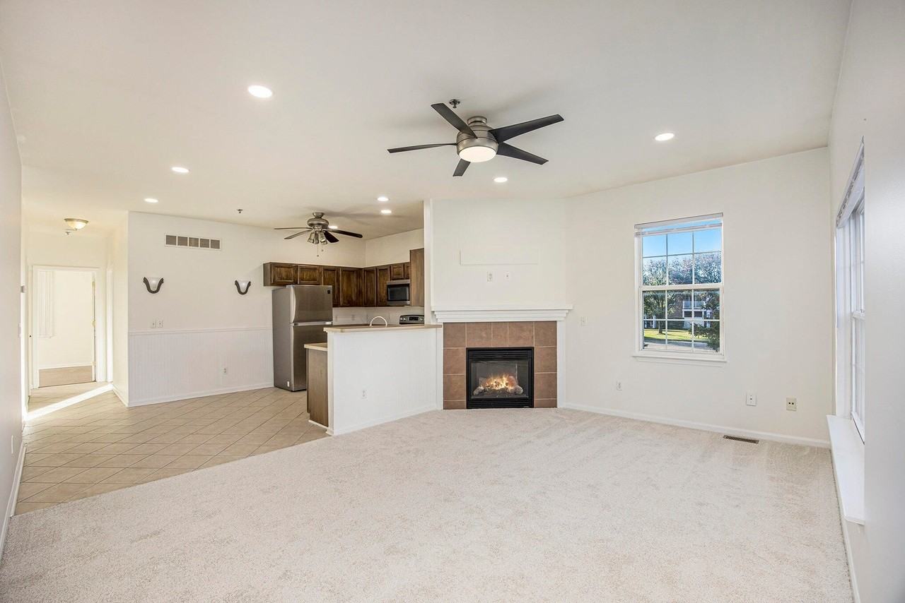 43014 Strand Dr - Photo 4 of 19