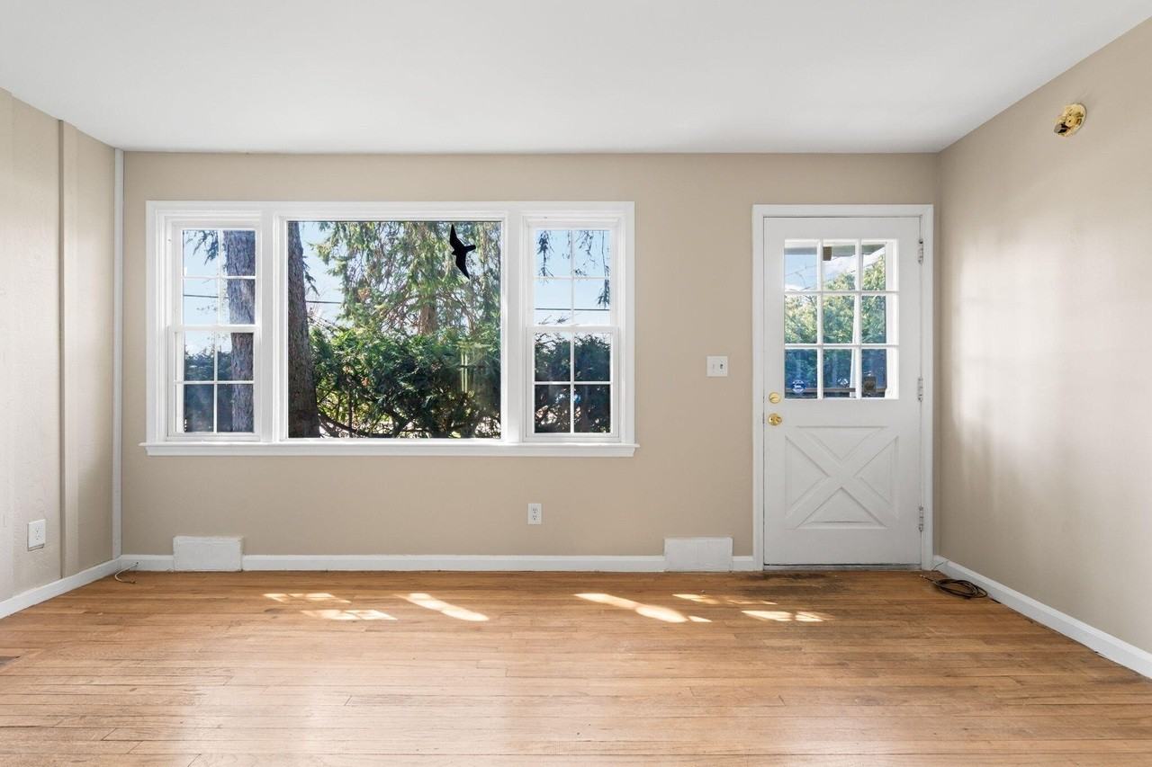 1847 Packard St - Photo 6 of 25