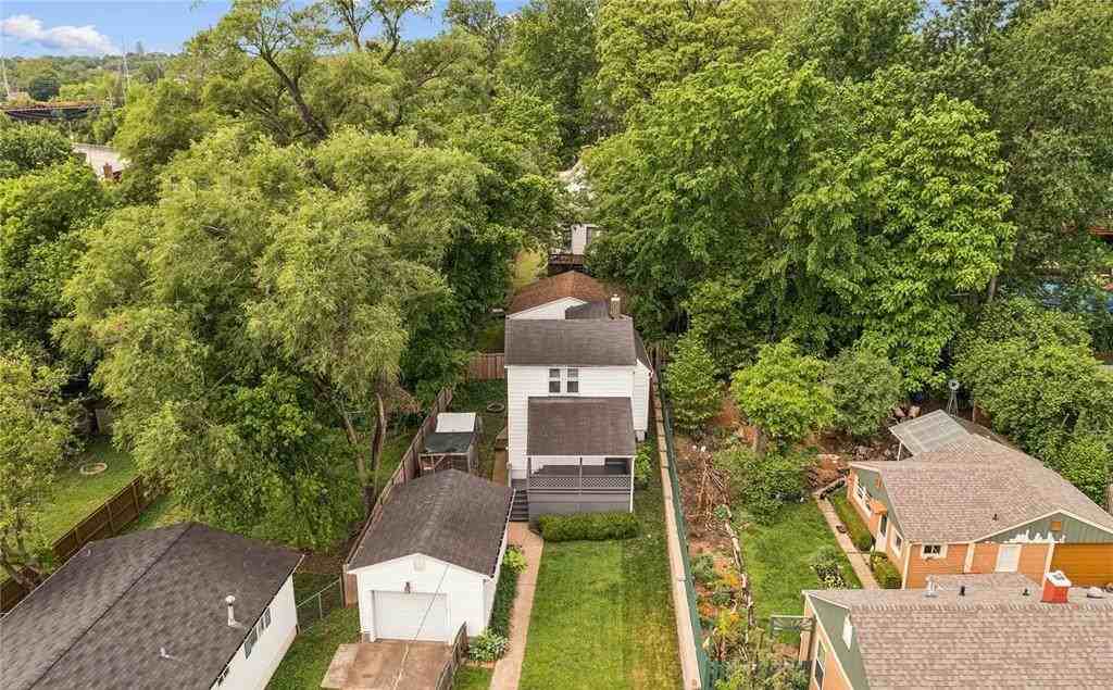 7122 Picadilly Ave - Photo 4 of 18
