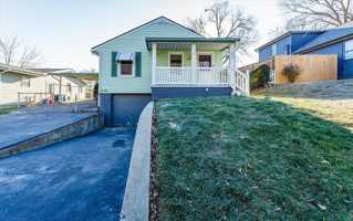 featured image of 829 Perry St
