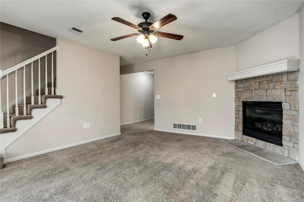 813 E 167th Ct - Photo 6 of 20