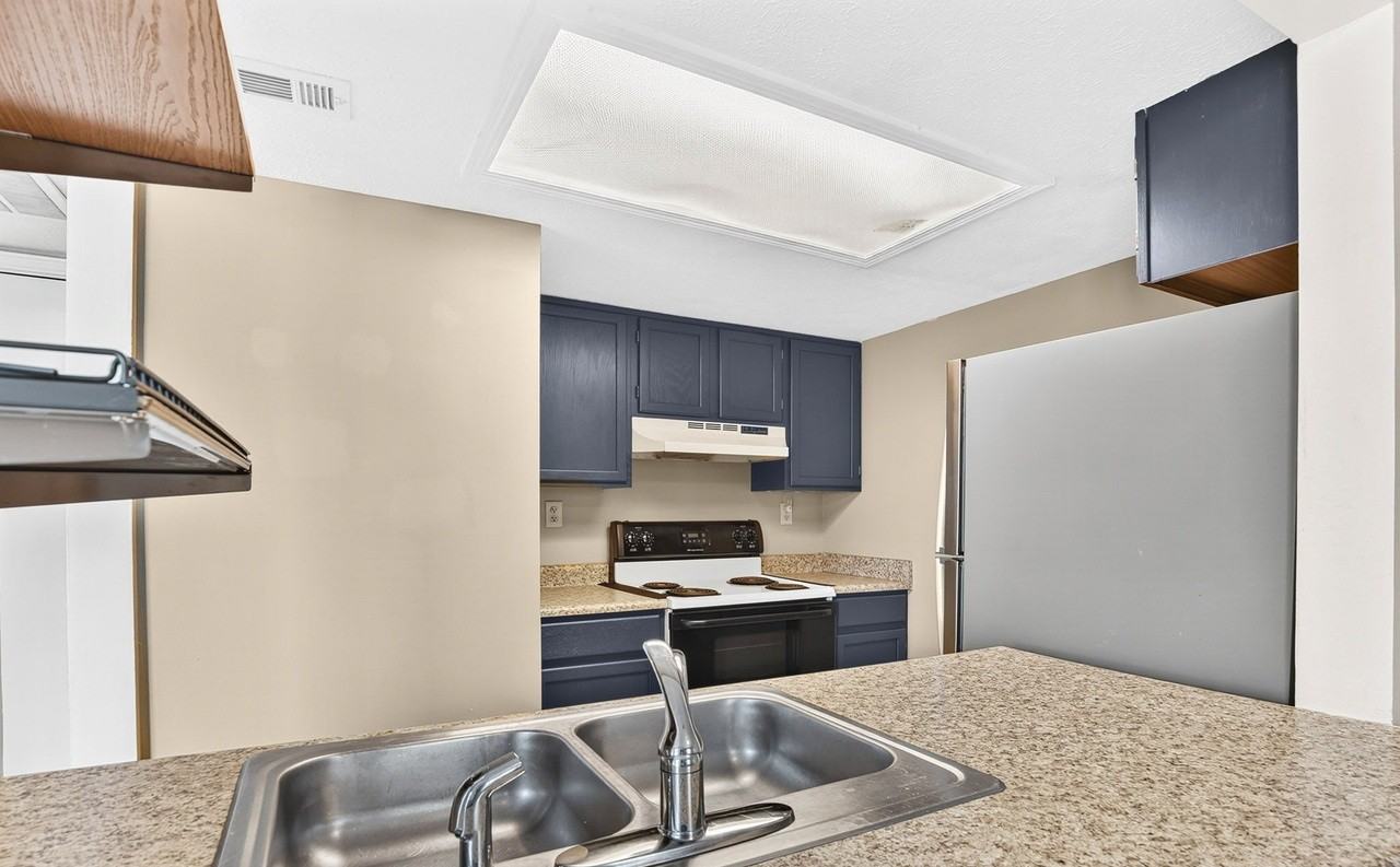 7130 Bay View Dr - Photo 5 of 19
