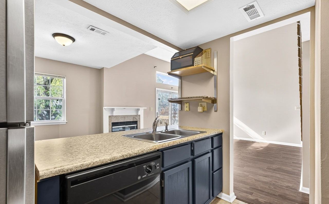 7130 Bay View Dr - Photo 6 of 19