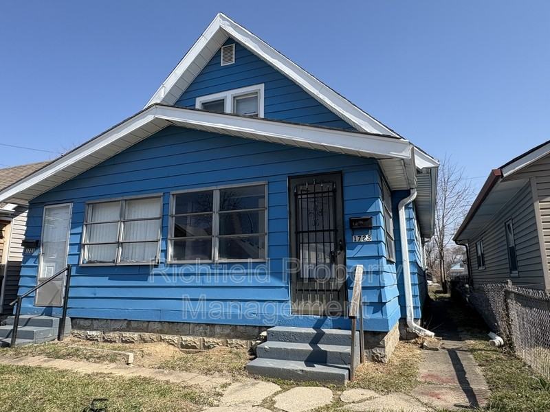 1723 Laurel St - Photo 2 of 21