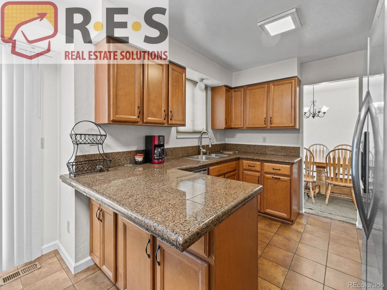 13027 E Colorado Ave - Photo 4 of 31