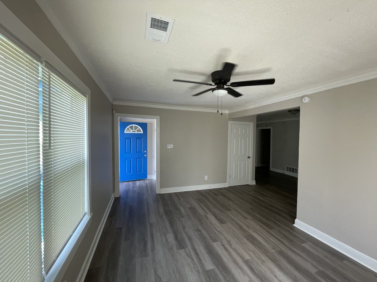 1372 N Lexington Cir - Photo 2 of 11