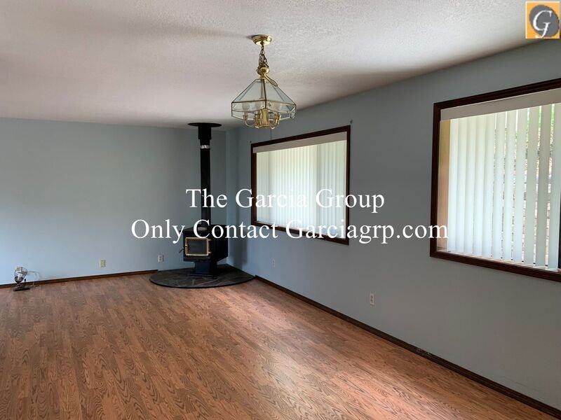 10434 Se Clinton St - Photo 5 of 16