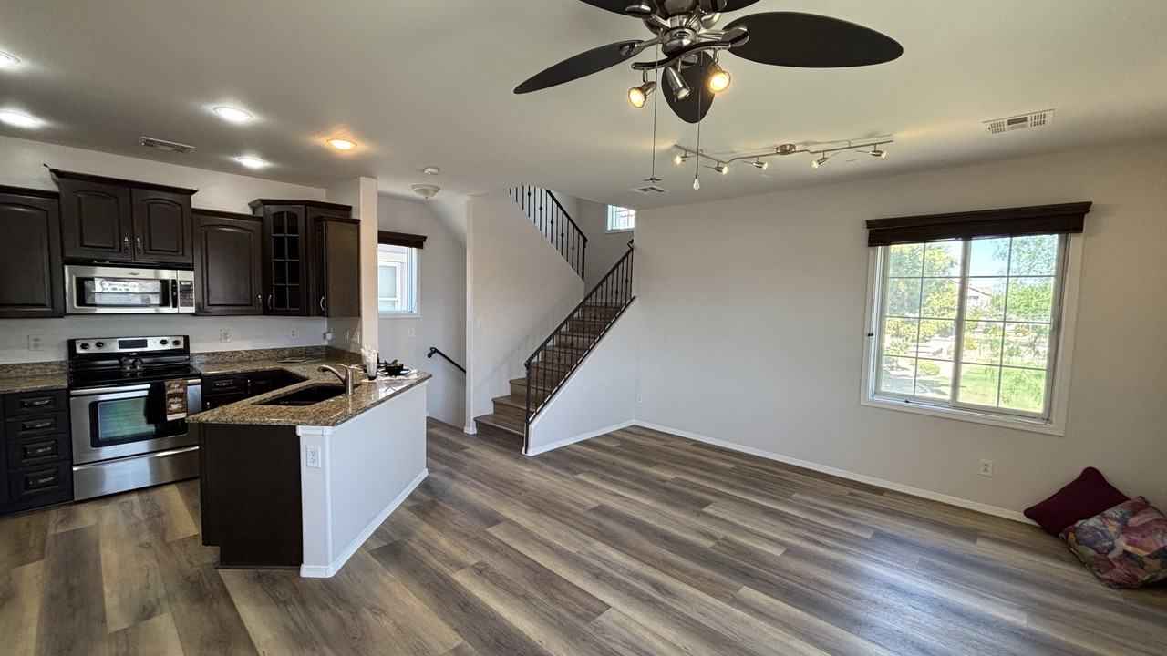 2125 E Huntington Dr - Photo 7 of 26