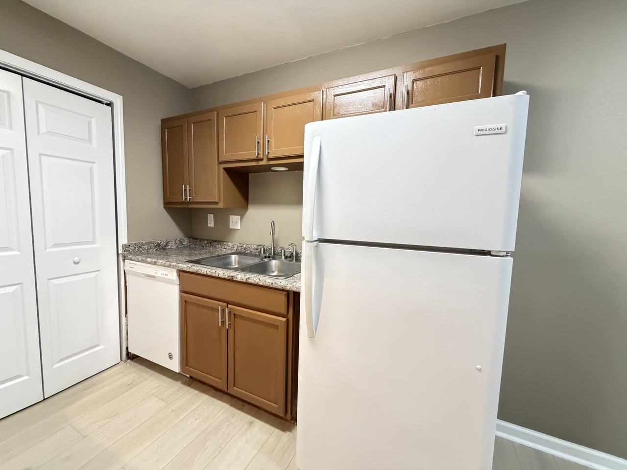 2150 N Sherwood Forest Dr #10B - Photo 2 of 10