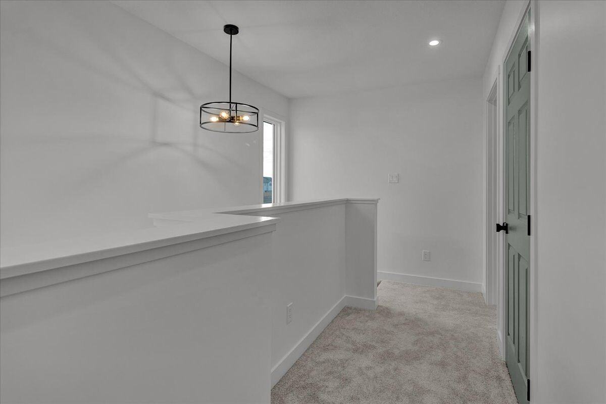 18136 73 St Nw - Photo 5 of 37
