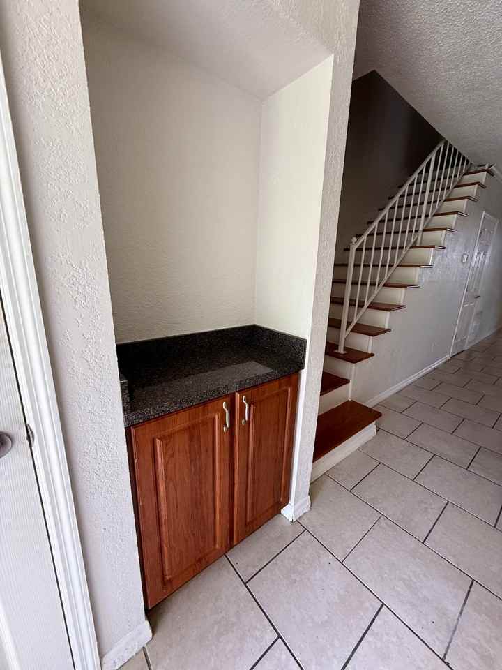 11710 Wesson Cir W - Photo 4 of 26