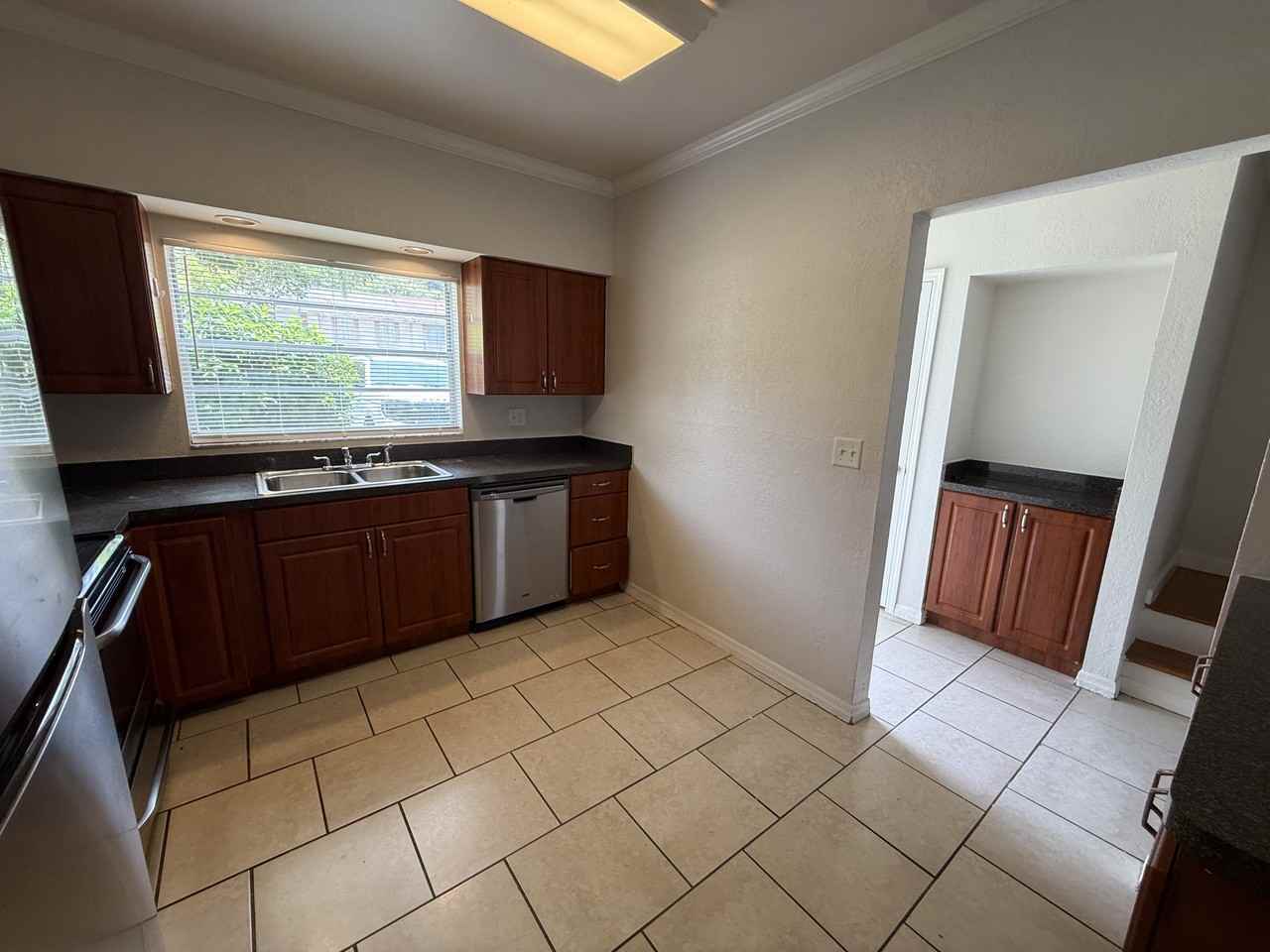 11710 Wesson Cir W - Photo 6 of 26