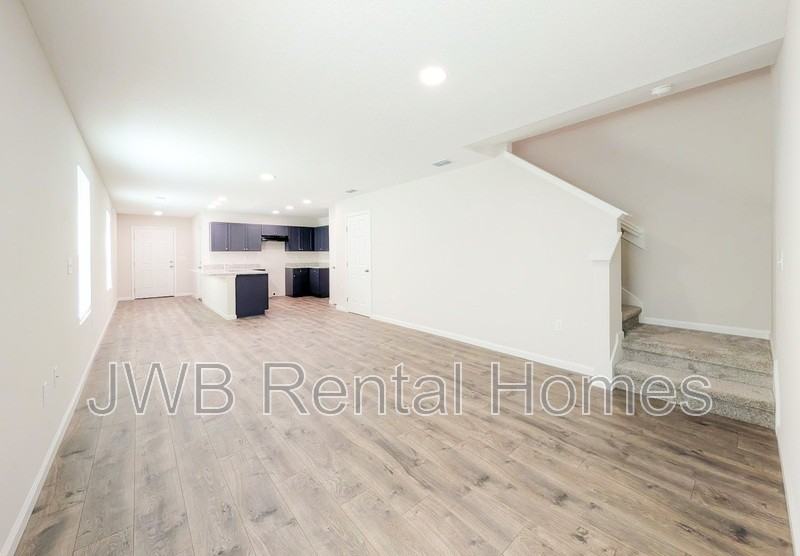 9097 India Ave - Photo 4 of 16