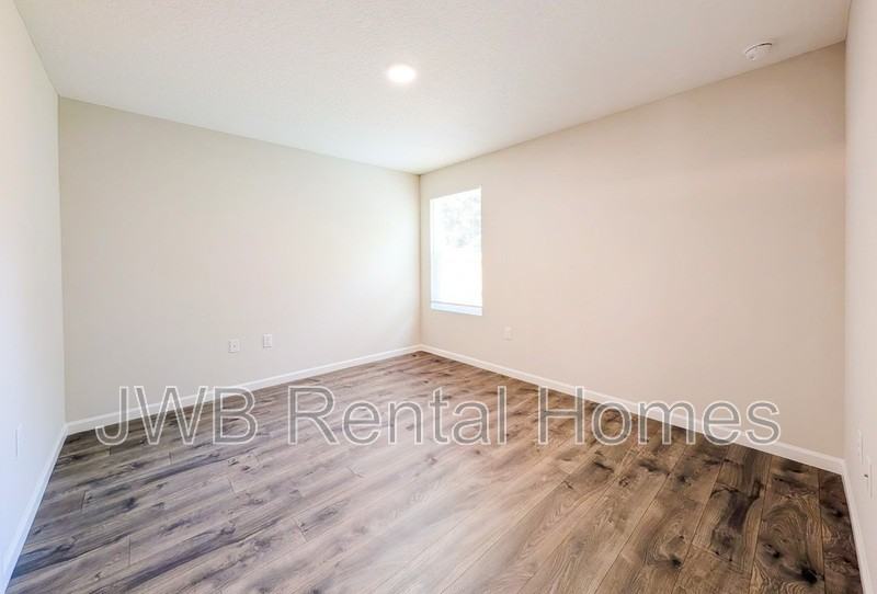 9097 India Ave - Photo 6 of 16