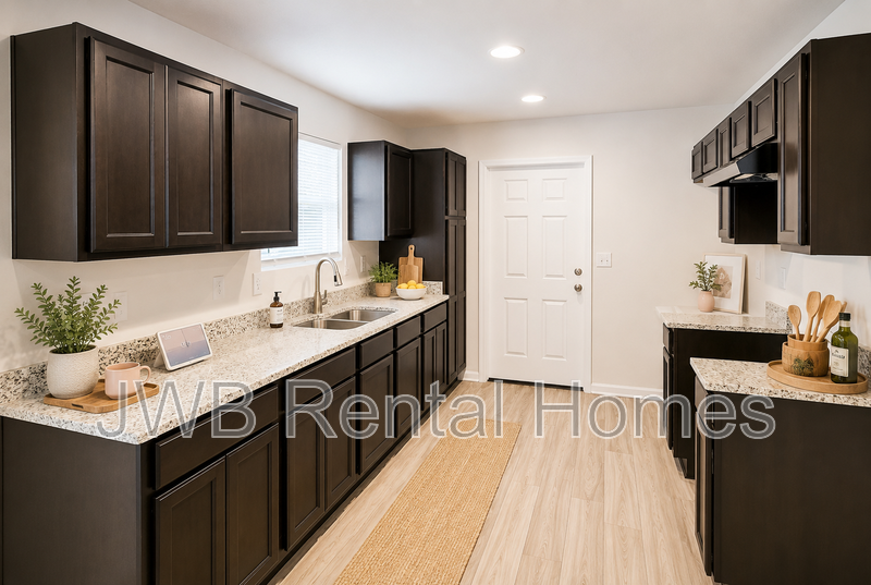 2091 Woodside St - Photo 3 of 11