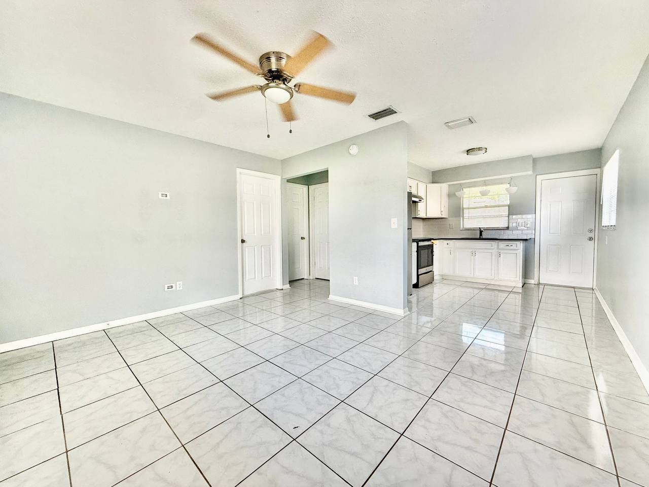 10812 Hannaway Dr #C - Photo 4 of 19