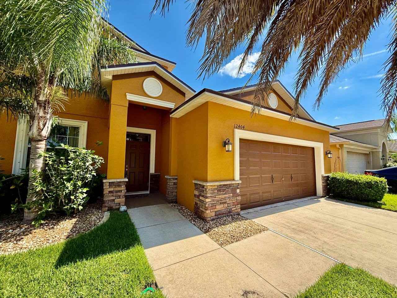 12404 Ballentrae Forest Dr - Photo 2 of 43