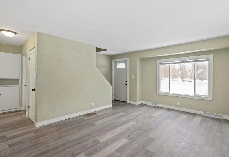 1031 Good Pl - Photo 2 of 21