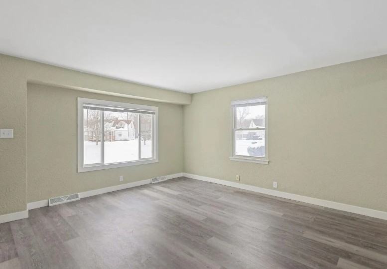 1031 Good Pl - Photo 5 of 21