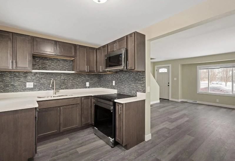 1031 Good Pl - Photo 6 of 21